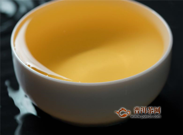 白牡丹介绍，属于中国六大茶类之一的白茶品！