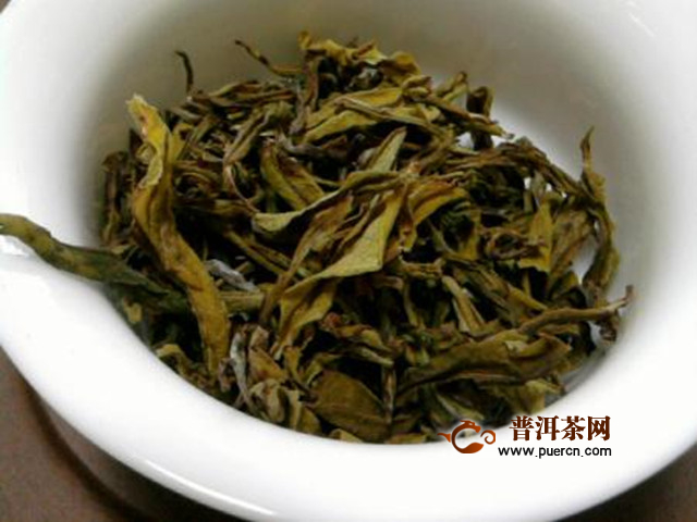 白鸡冠岩茶品种的特点