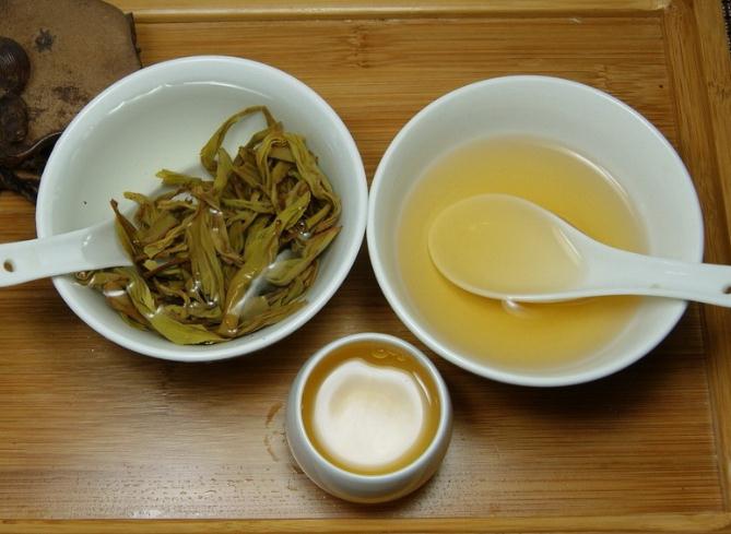 白鸡冠茶：武夷山名丛白鸡冠是什么茶