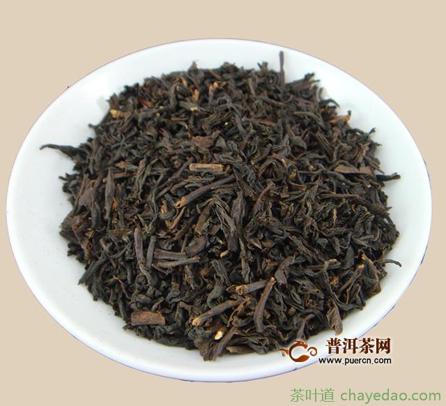 云南镇红茶的功效，喝滇红茶的功效、禁忌简述