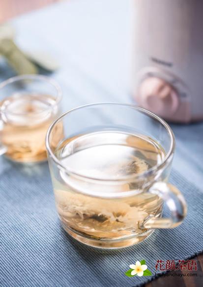 菊花金银花茶的功效与作用 能一起泡水喝吗