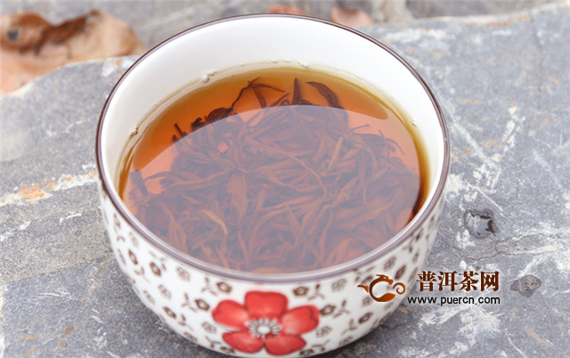 冲泡正山小种红茶的水温多少？
