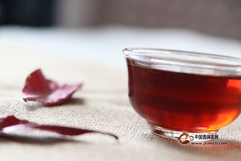 秋冬季喝普洱熟茶能给身体带来哪些好处？