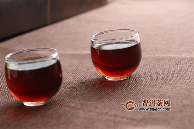什么样的普洱熟茶适合在秋冬品饮？