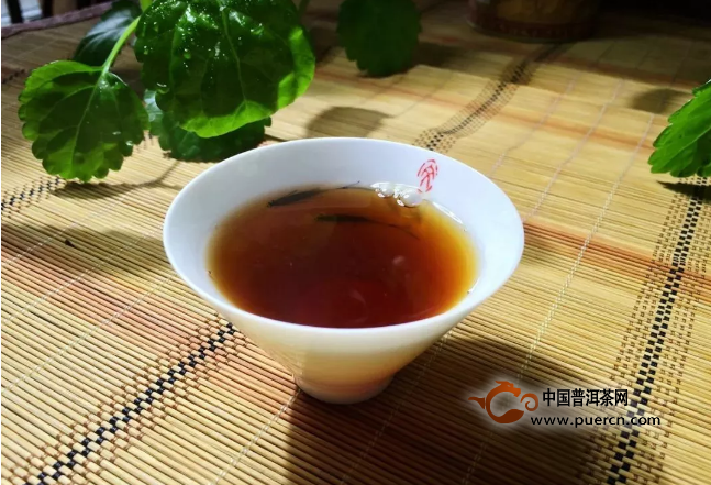教你如何喝懂普洱熟茶的润度，这可能是熟茶的加分项哦！