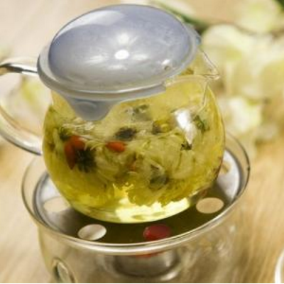 菊花茶是泡的好喝还是煮的好喝　糖尿病人能喝吗
