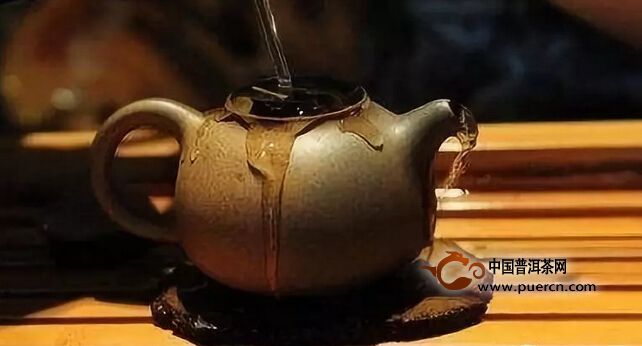 2018问答九十二：洗茶具上的茶垢用什么方法最好？