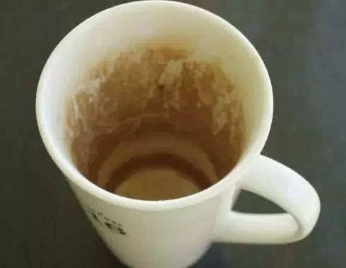 简单的方法清除茶杯茶具的茶渍