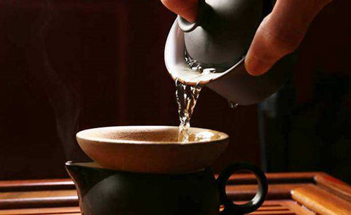 盖碗冲泡方法的步骤 盖碗是泡茶的还是喝茶的