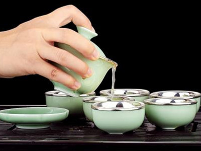 茶具盖碗的使用方法 茶具盖碗是干什么用的
