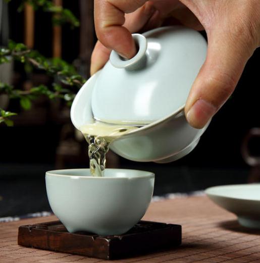 盖碗茶怎么喝 盖碗茶正确的喝法图解