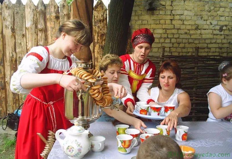 俄罗斯的特色茶炊“沙玛瓦特”