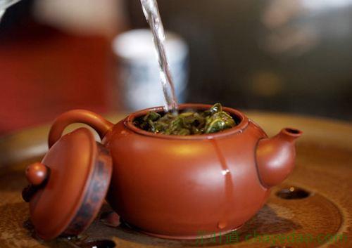 紫砂壶茶具如何开壶
