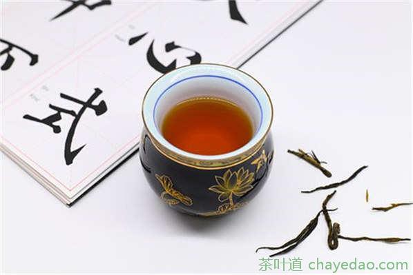 喝普洱茶是熟茶好还是生茶好