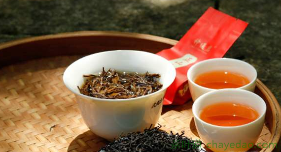 滇红的功效与作用 喝滇红茶有什么好处 滇红茶能延缓衰老