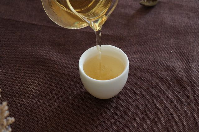 优质的普洱生茶应该符合哪些特征？